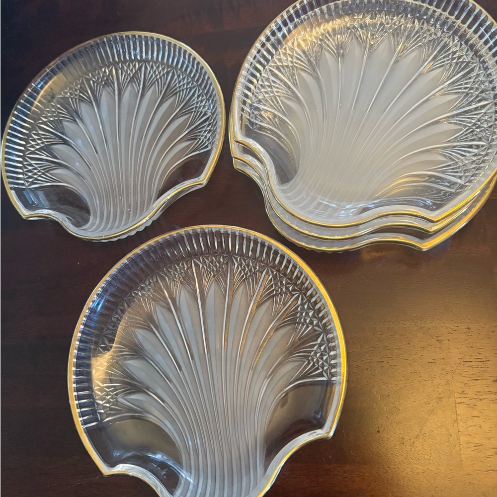Toyo 1980's Shell Design Art Nouveau style Glass Oyster Dishes Set 5